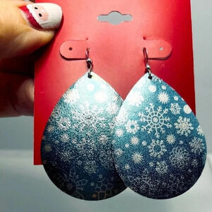 Metallic Teardrop Snowflake Earrings